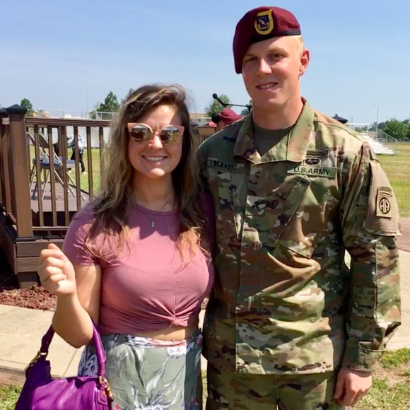 Meet the Poshers: SoPinesFinds - Picture 3 of 7